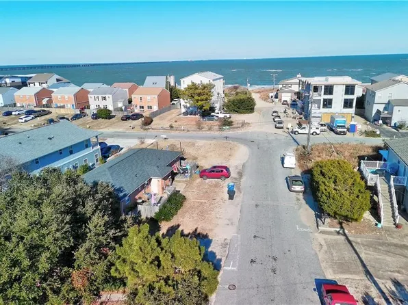 4425 Ocean View Ave, Virginia Beach, VA 23455