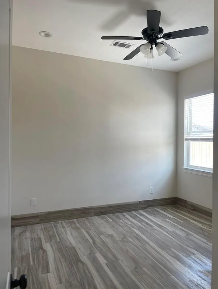 Building Photo - 313 W Celestine St #313