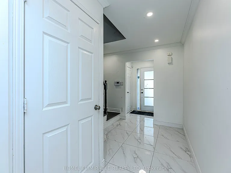 851 Bennett Ct — Photo 10