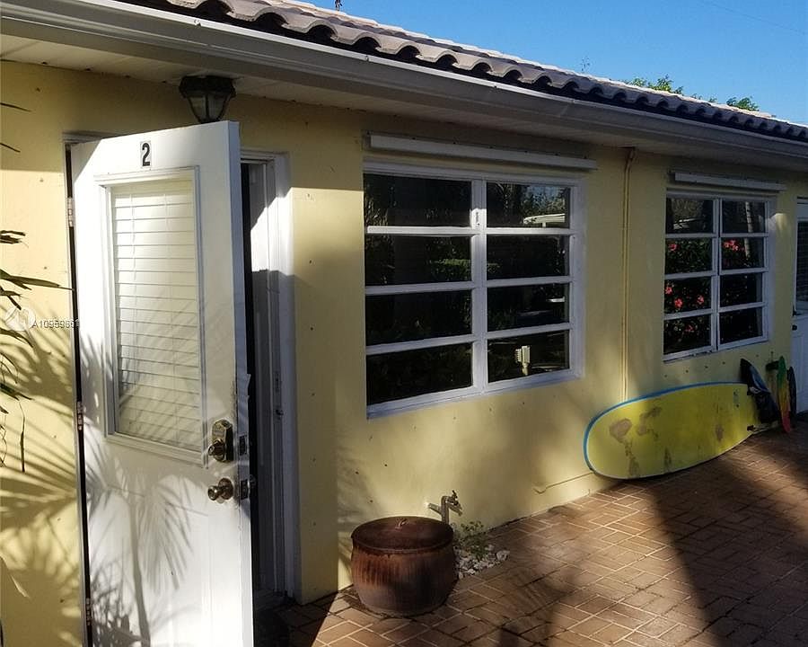 1st image of 11 Tropical Dr #2