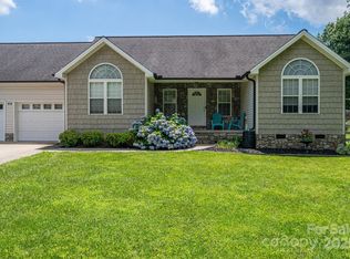 104 Nottingham Dr, Maiden, NC 28650