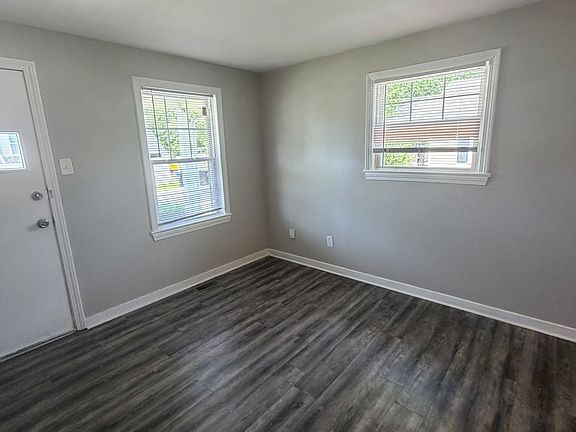 3rd image of 1510 Alma Ave