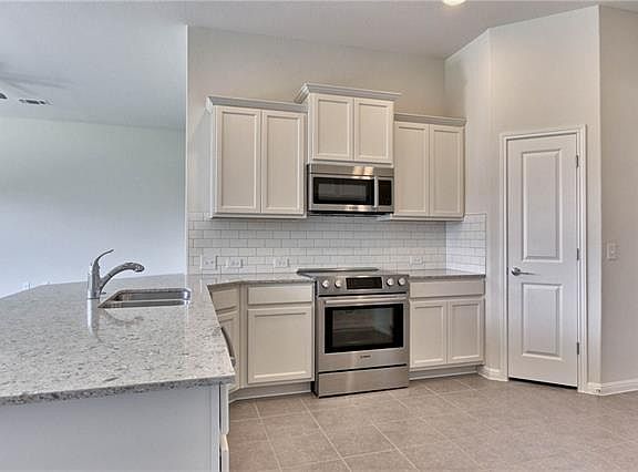 4th image of 10008 Dalliance Ln