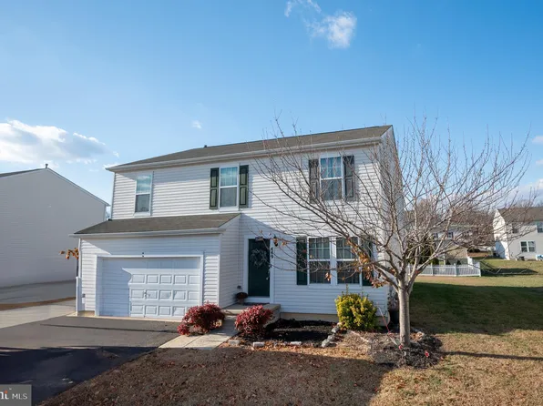 449 W Pembrooke Dr, Smyrna, DE 19977