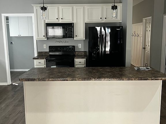 2nd image of 250 Fairbank Way