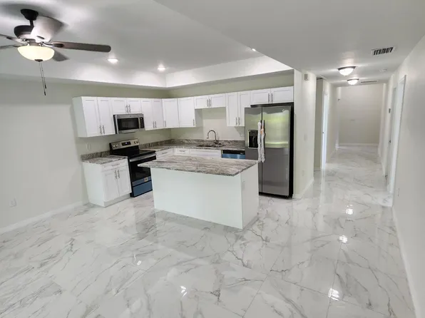 2127 Armour Rd, Lehigh Acres, FL 33973