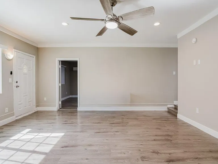 6609 N Camellia Ave — Photo 7