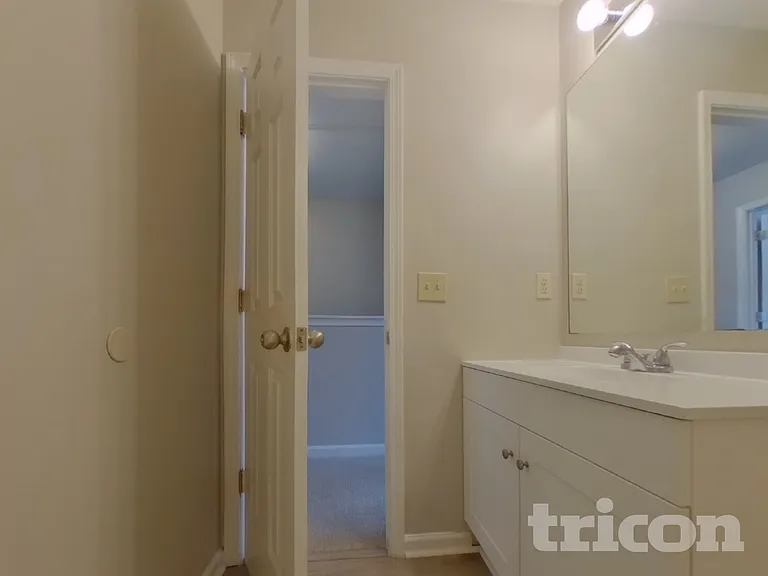 35 Wyndham Ct SE — Photo 13