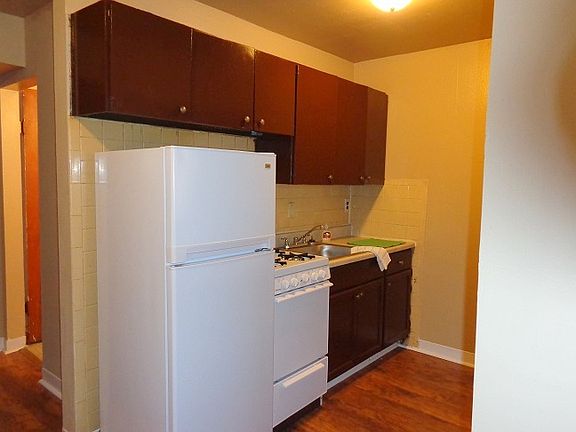 2nd image of 4377 Chippewa St APT F