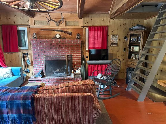 2nd image of 9579 Shirley Meadows Rd