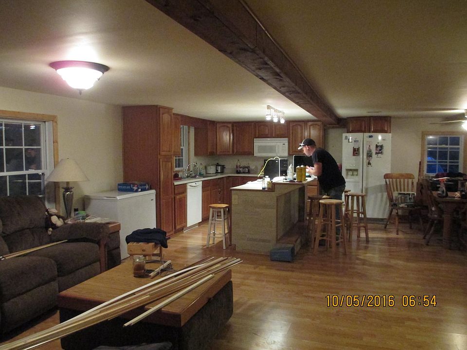 2nd image of 919 Mounts Rd