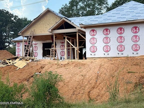 5th image of 7598 Cardinal Dr