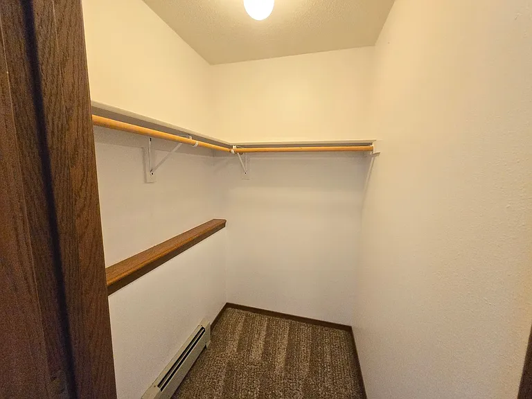 Pebble Creek Apartments — Photo 16