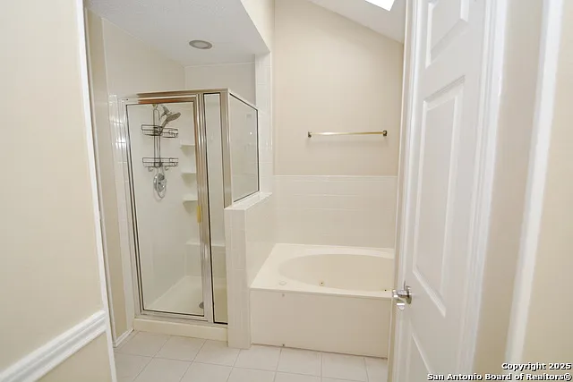 1011 Hedgestone Dr — Photo 14