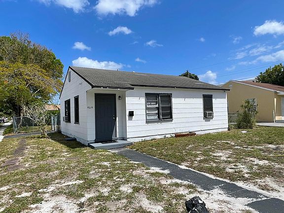4th image of 4614 Pinewood Avenue