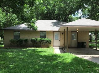 302 Harris St, Smithville, TX 78957