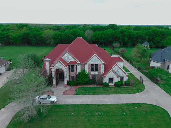 1717 High Valley Ln, Cedar Hill, TX 75104