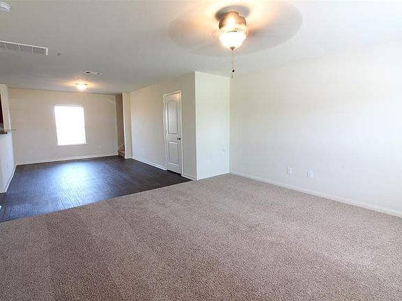 4th image of 8202 Sandy Sea Rd