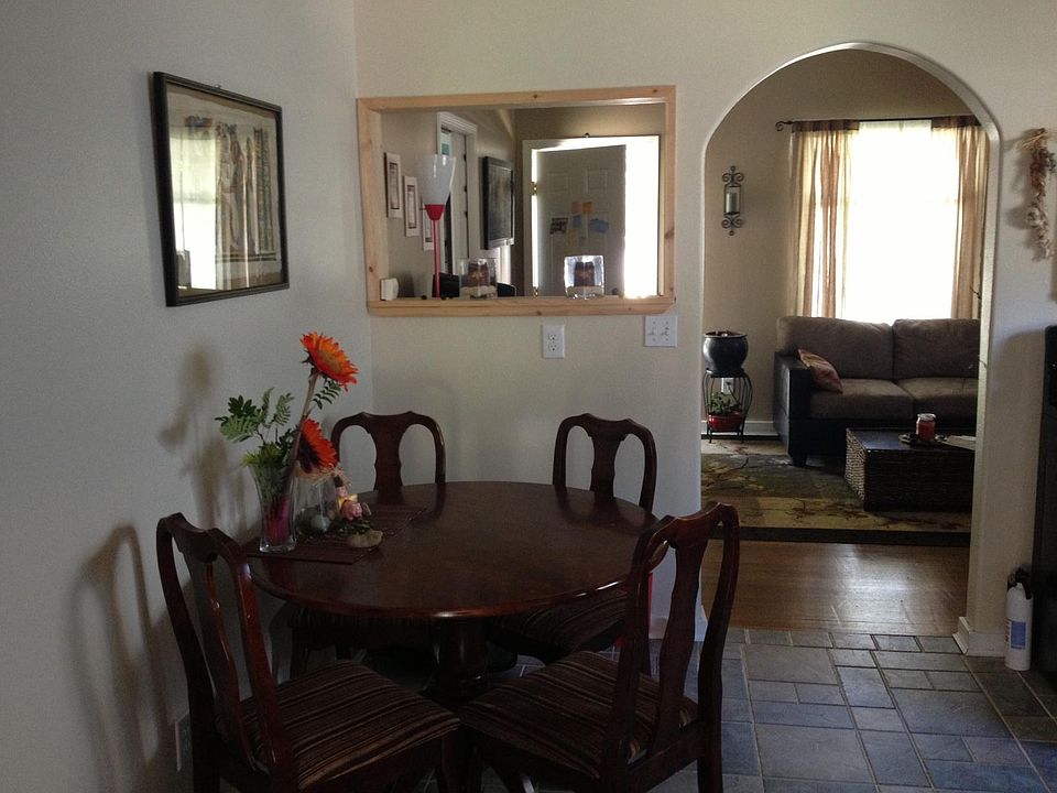 Kitchen/ Dining (looking into living room)