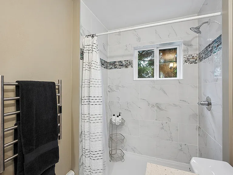 316 Ash St — Photo 20