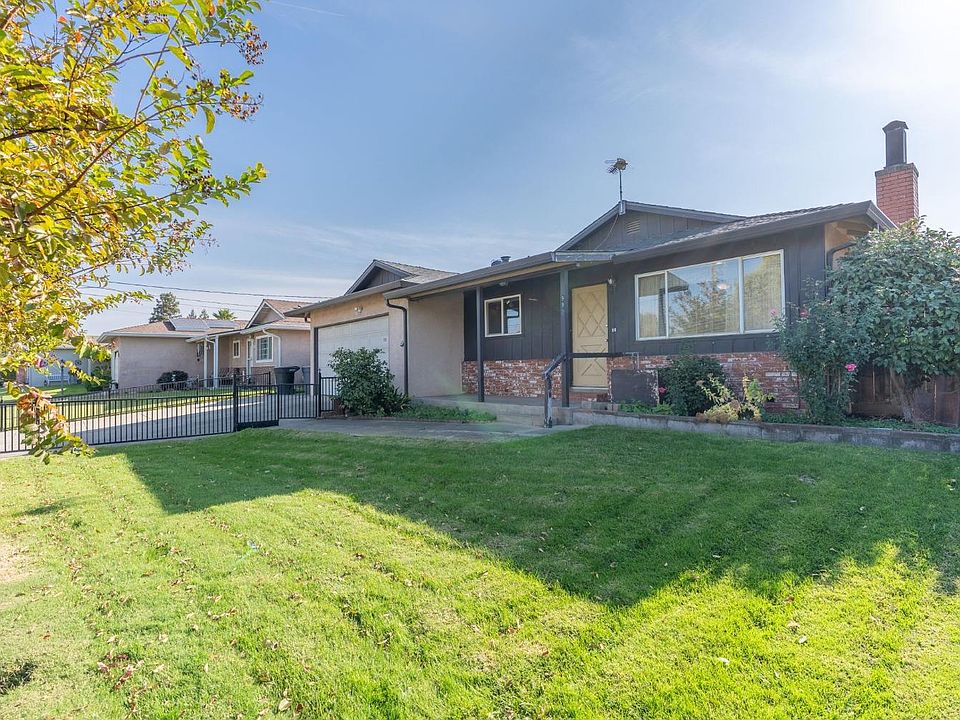 1st image of 990 Terrace Dr