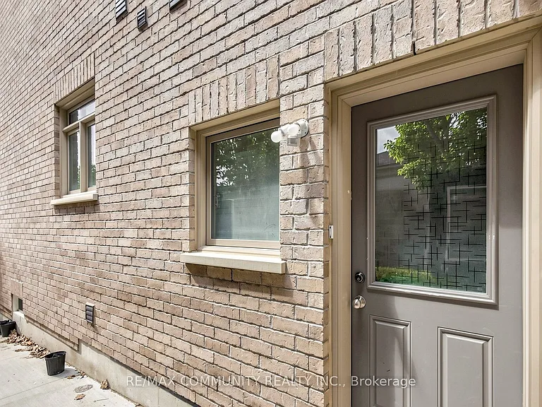 5 Mugford Cres N #BASEMENT — Photo 28