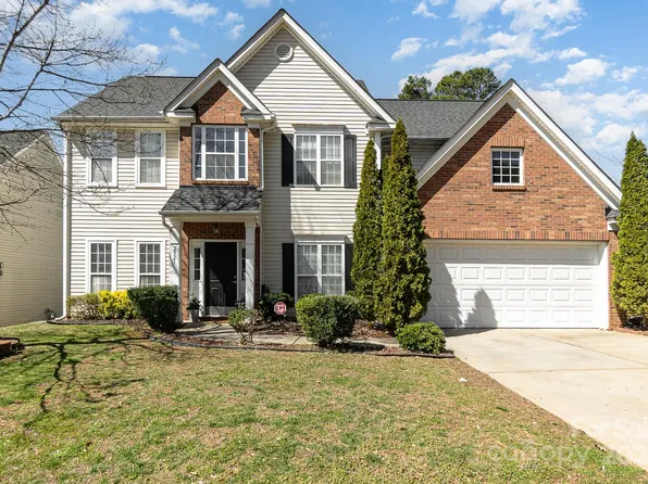 2921 Oakdale Pasture Dr, Charlotte, NC 28216