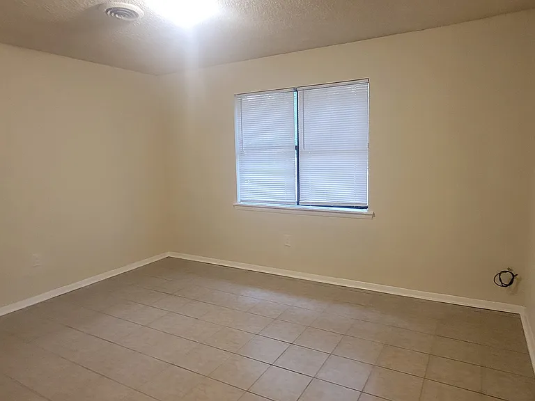 1645 Cedar Shoals Dr — Photo 7