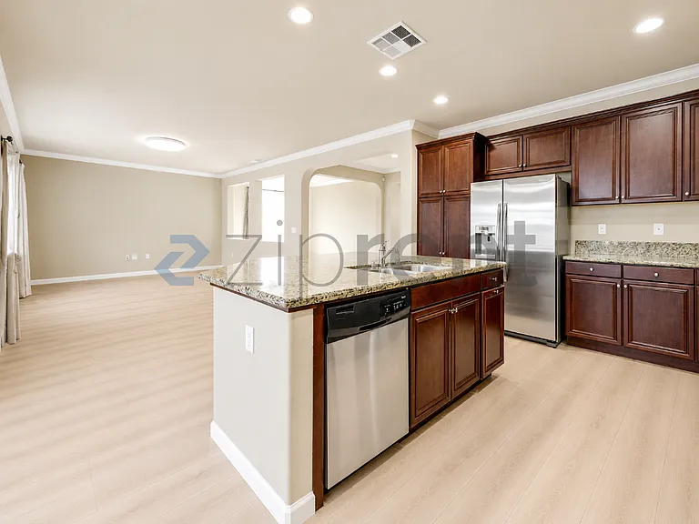 5617 Monaghan Way — Photo 4