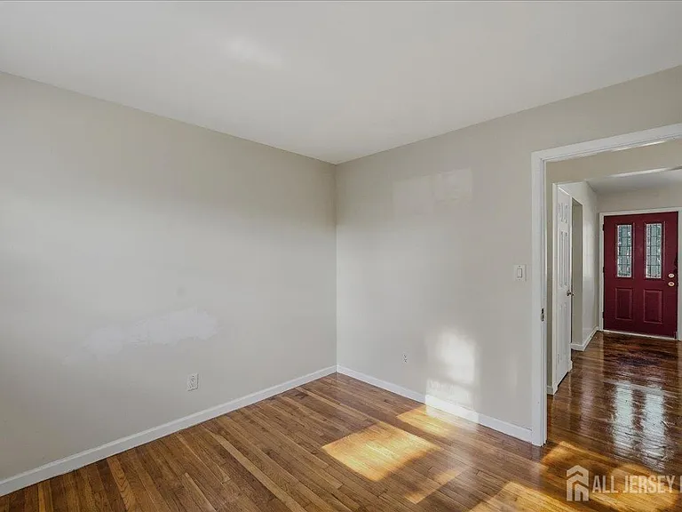 126 Orange St — Photo 14