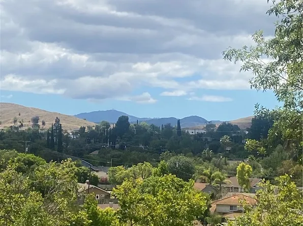 228 W Avenida De Las Flores, Thousand Oaks, CA 91360