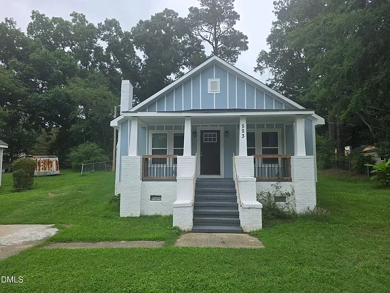 523 E Nelson Ave — Photo 2