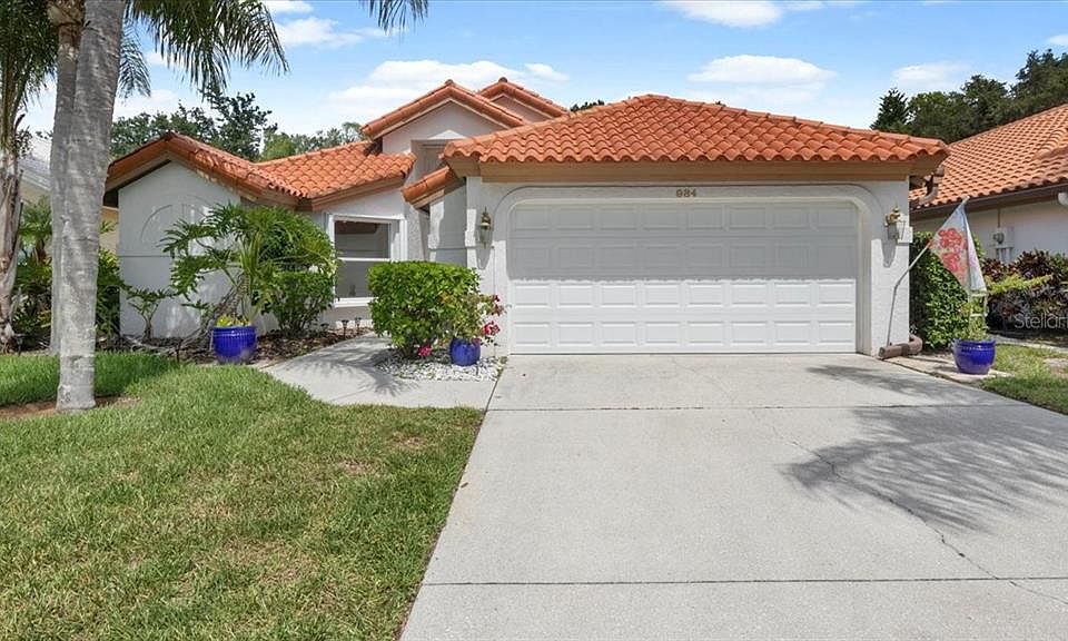 1st image of 984 Harbor Town Dr