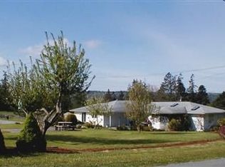 1498 Arrowhead Rd, Camano Island, WA 98282