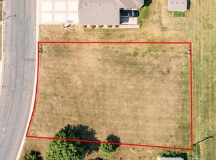 406 9th St NW, Dodge Center, MN 55927