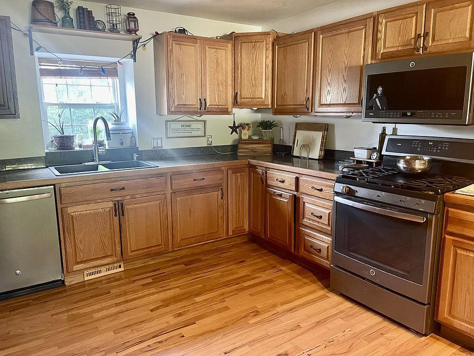 402 Lincoln St, Seatonville, IL 61359 MLS 11800658 Zillow