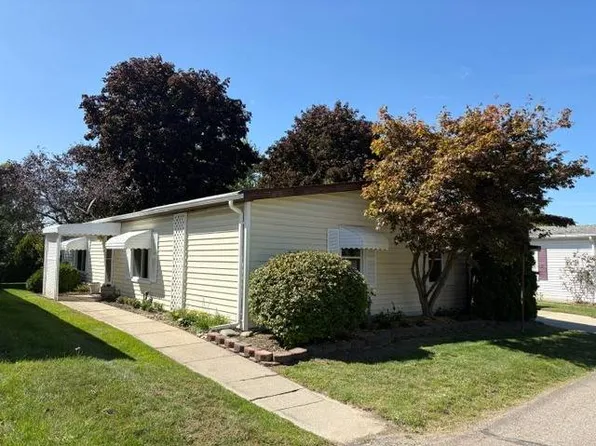 2728 Chickadee St, Rochester, MI 48309