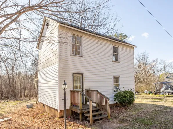 318 Monroe St, Chase City, VA 23924