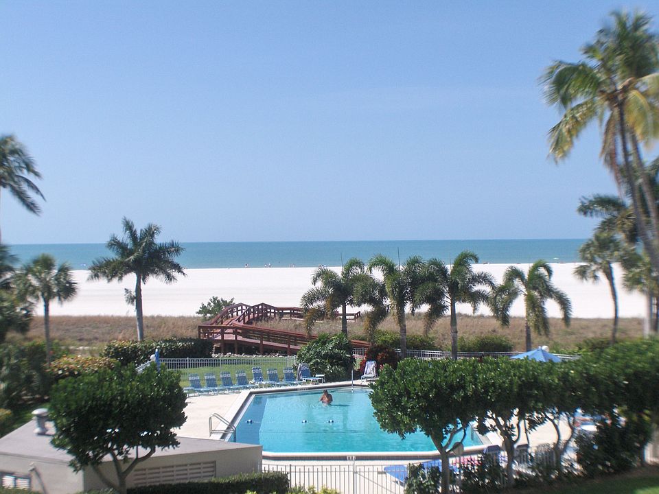 1st image of 220 Seaview Ct Penthouse B