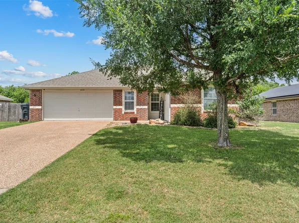 2009 Red Sage Dr, Waco, TX 76708