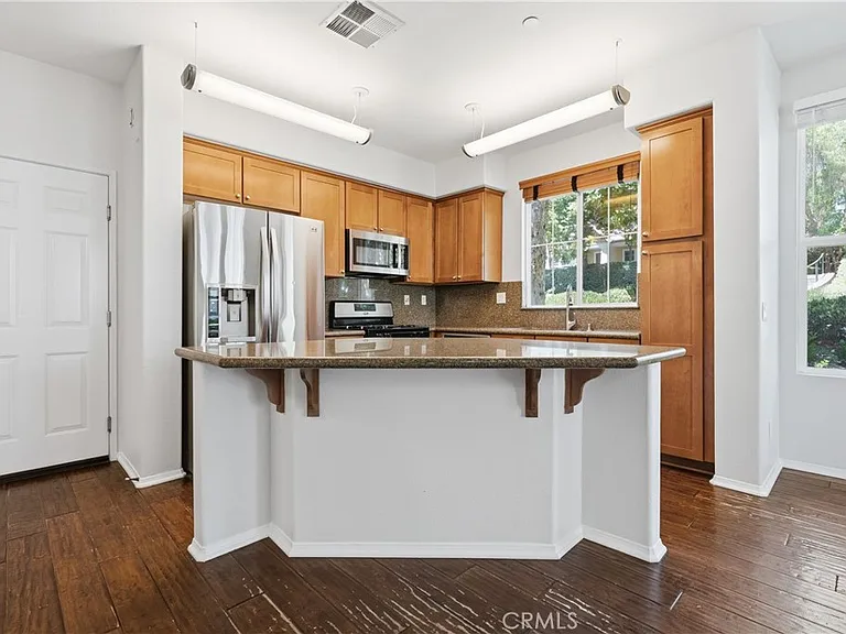 15 Platinum Cir — Photo 4