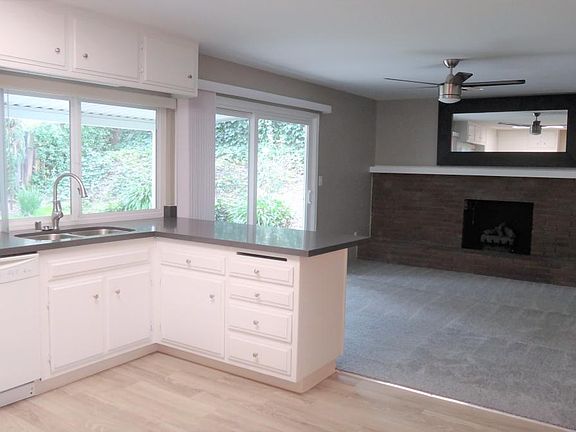 4th image of 7309 Laura Ct