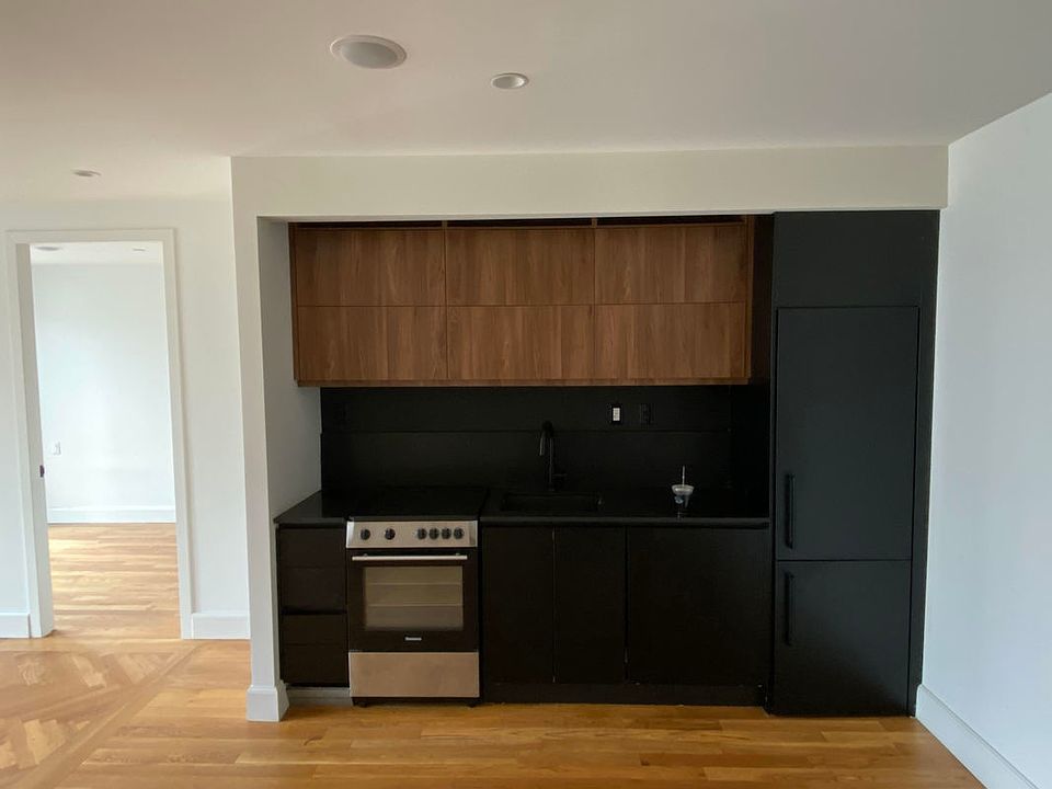 1st image of 233 Gold St #411