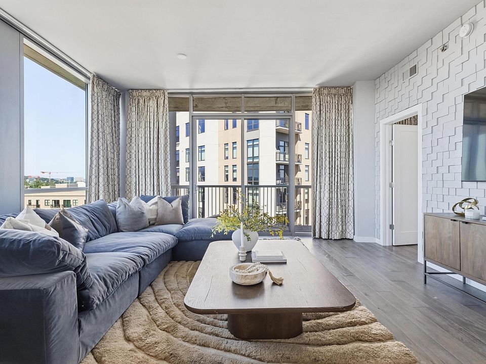 1st image of 900 20th Ave S APT 1314