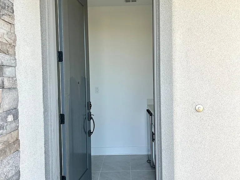 2684 Goodland Ct — Photo 10