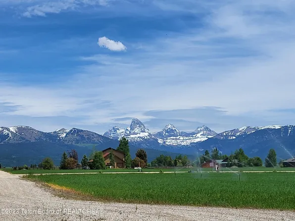 447 Parachute, Tetonia, ID 83452