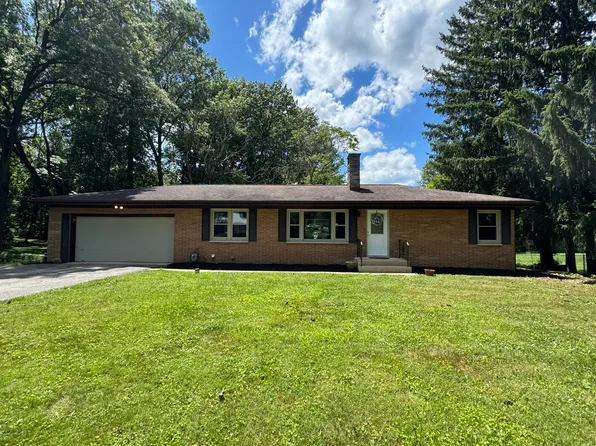 1854 Lawndale Dr, Valparaiso, IN 46383