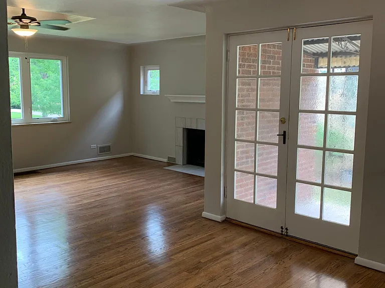 2325 S Clayton St — Photo 4