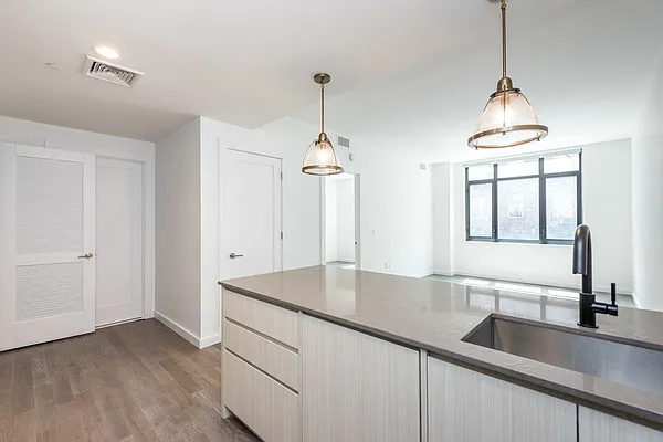 Rented by Nooklyn NYC LLC | media 25