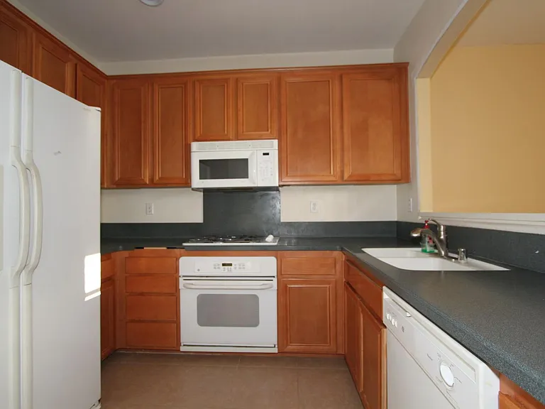 10448 Shelborne St #28 — Photo 7